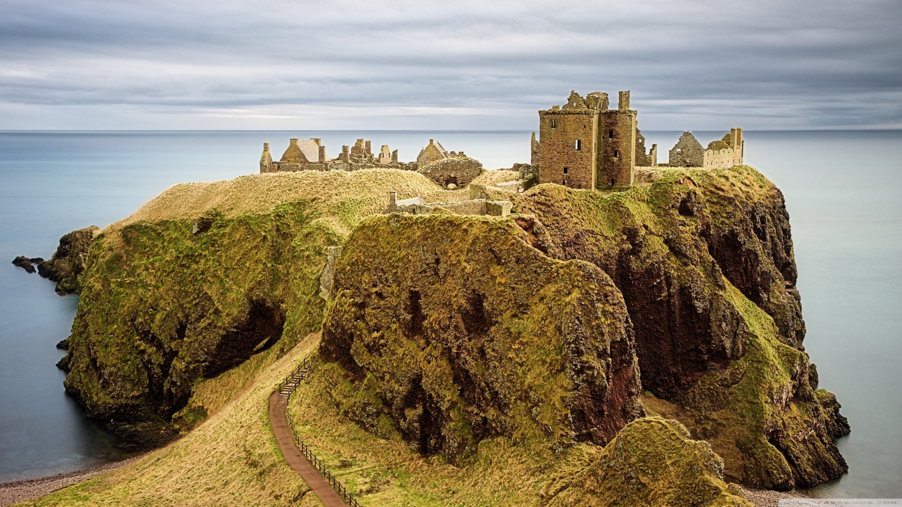 dunnottar_castle_stonehaven_scotland-wallpaper-2880x1620.jpg