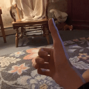 세상에서 가장 긴 엄지손가락1.gif