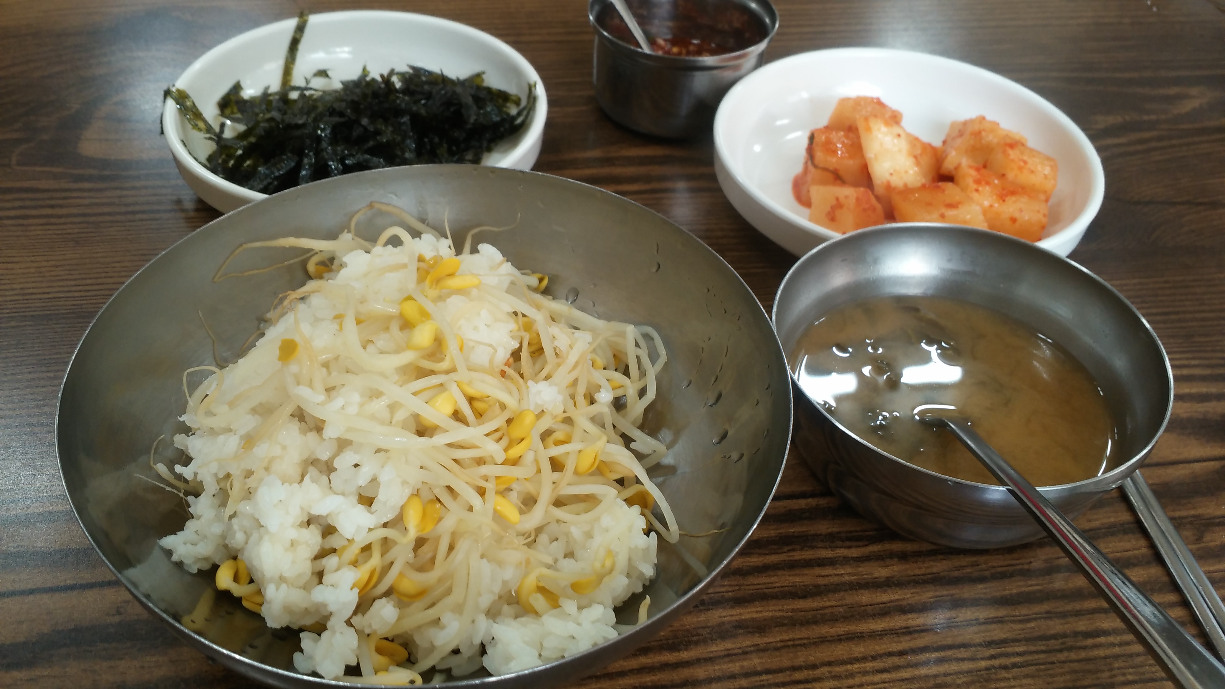 콩나물밥.jpg
