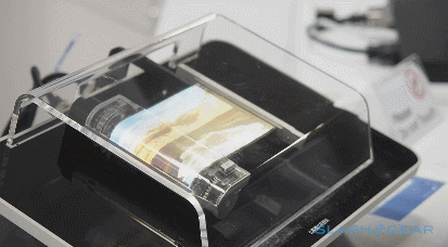 Samsungs-Rollable-OLED-Prototype.gif
