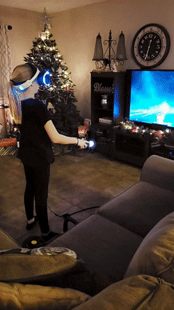 VR 게임하는 누나 구경하는 동생1.gif