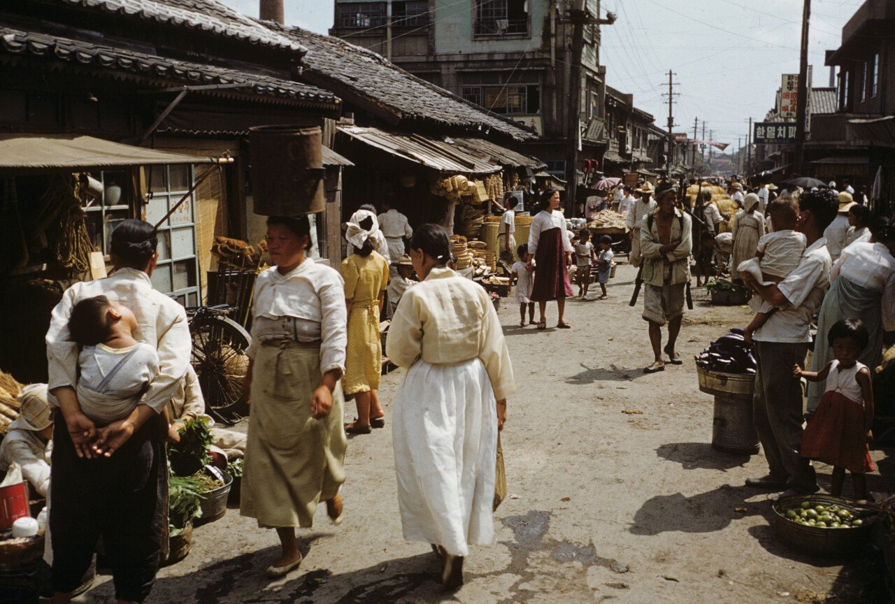 1952년 부산 범일동 시장 컬러사진3.jpg