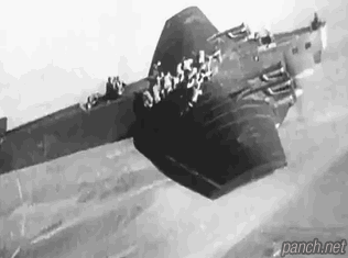 2차세계대전 소련군의 공중 강하.gif